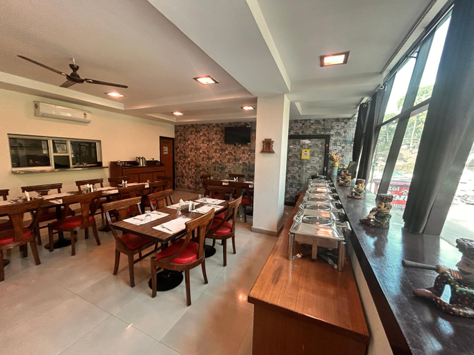 Food & Drinks 4, Hotel Rongla, Kangra