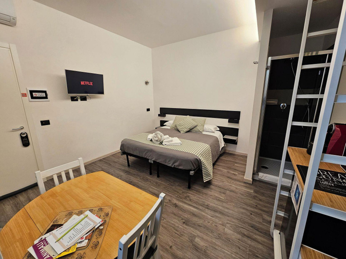 Bedroom 2, Wagon-lit, Bologna