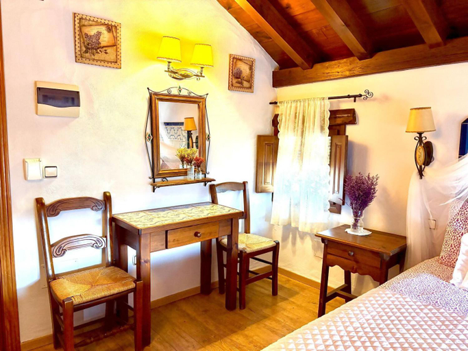 2, Posada los Cantaros, Málaga