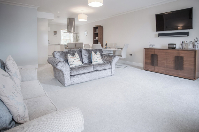Others 4, Upper Deck - 2 Bedroom Apartment - Saundersfoot, Pembrokeshire