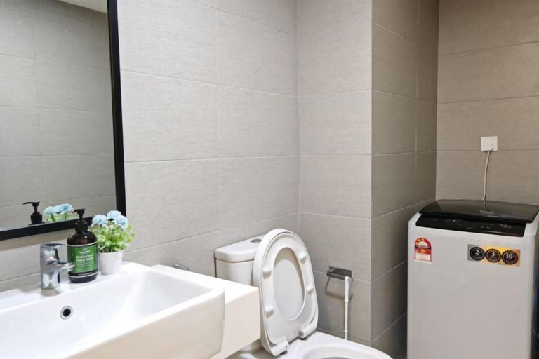 Bathroom 4, Urban Loft: MRT Convenience, KLCC Nearby @ Eko Cheras, Kuala Lumpur