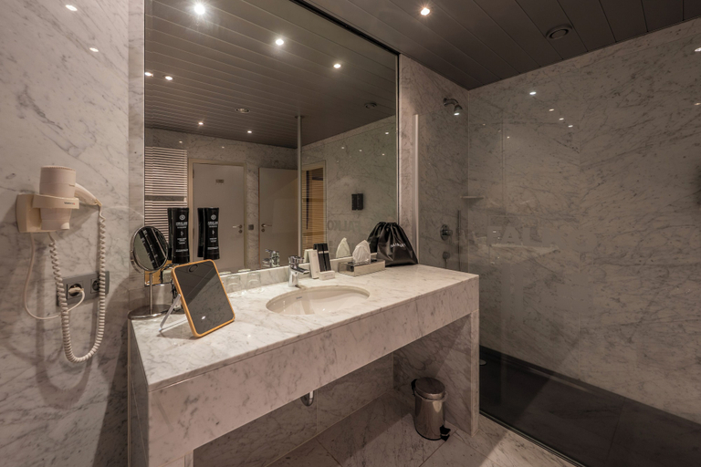 Bathroom 4, Falko Hotel, Vlaams Brabant