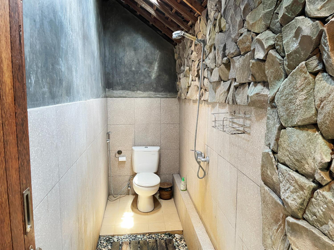 Bathroom 3, Kapten Nyoman House, Gianyar
