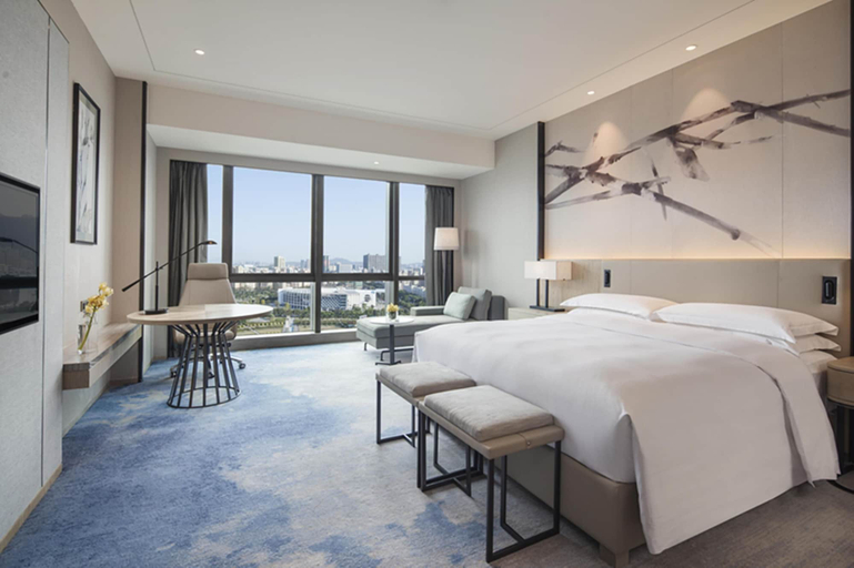 Bedroom 5, DoubleTree by Hilton Hotel Shenzhen Longhua, Shenzhen