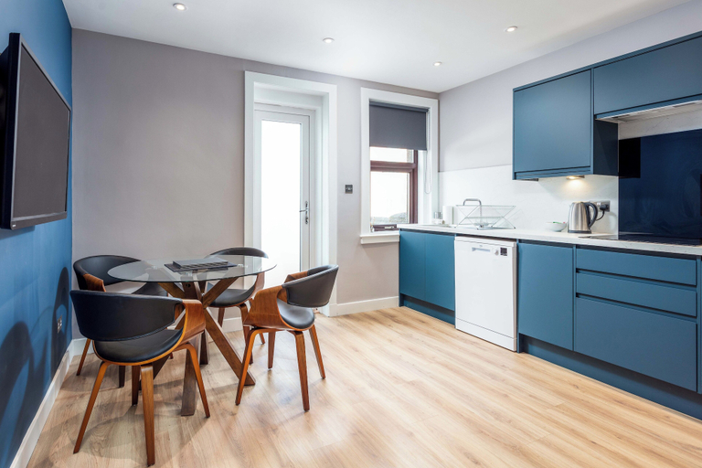 Dining 5, No8 Peebles Retreat - Donnini Apartments, South Ayrshire