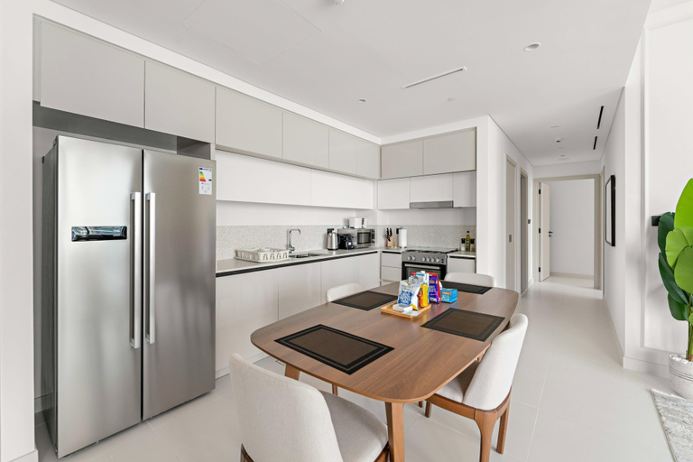 Room 3, Silkhaus Spacious 2BR Marina Vista Tower Beach, Dubai
