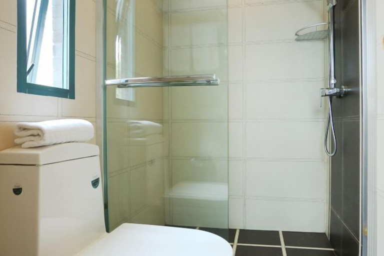 Bathroom 3, Yuan Jin Inn, Hangzhou