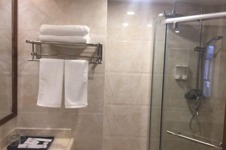 Bathroom, Lishuiwan Hotel, Qujing