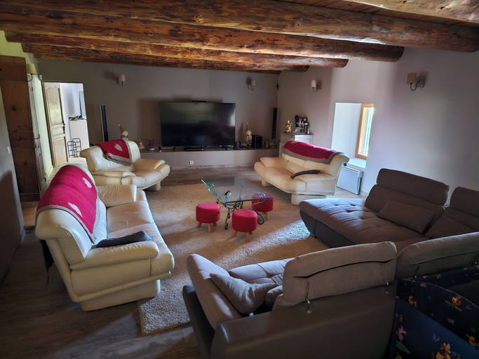 Living area 5, Mas Provençal à flanc de colline, Vaucluse