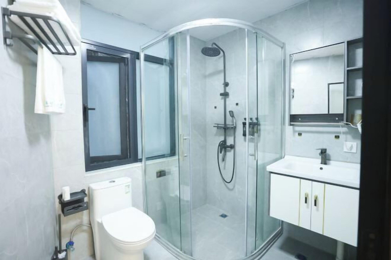 Bathroom 5, Shanghai Xinnuo Hotel, Shanghai