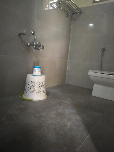 Bathroom 2, THE DOCkSIDE INN, Kodagu