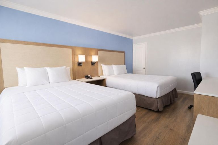 Bedroom 2, Destin Inn & Suites, Okaloosa
