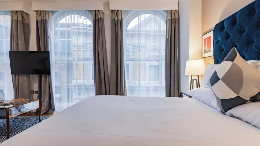 Room 3, Monument Serviced Apartments LovelyStay, London