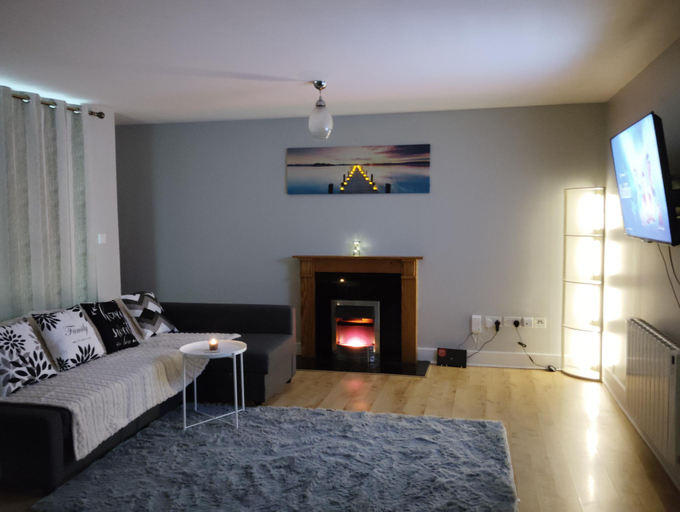 5, 2 Bedroom Apartment 4-6 people-Coastal Comfort, Dublin