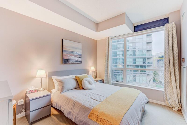 Room 2, Downtown Rise Lofts, Toronto