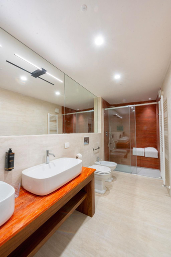 Bathroom 4, AGH Babuino, Rome
