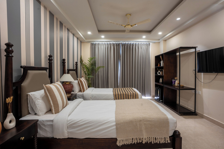 Room 3, The Hi-rise, Gurgaon