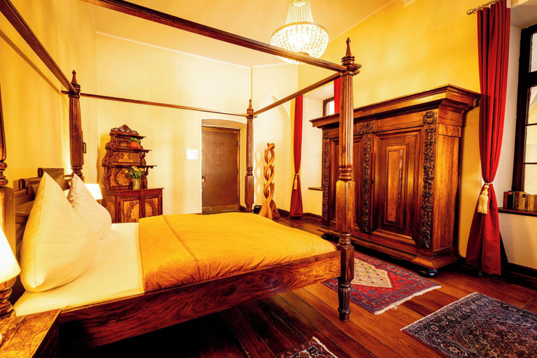 Bedroom 2, Schloss Arenfels, Neuwied