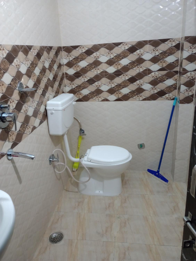 Bathroom 4, Tapovan Apartments, Garhwal