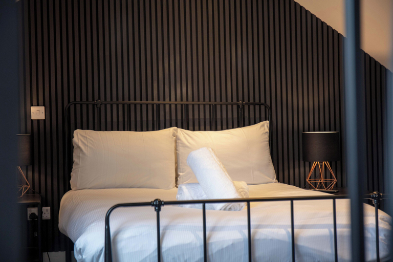 Room 3, No8 Peebles Retreat - Donnini Apartments, South Ayrshire
