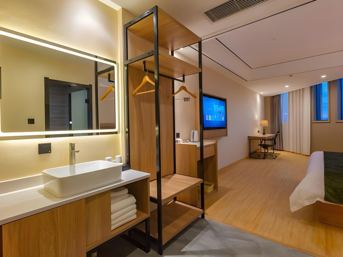 Bathroom 3, GreenTree Inn Zhejiang Jiaxing Honghe Town, Jiaxing