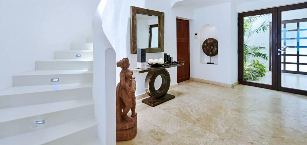 Others 2, Villa Mumbai