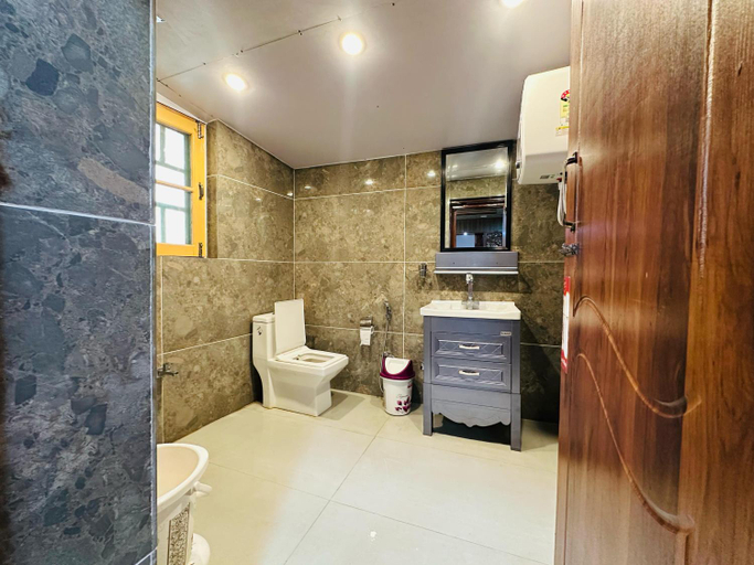 Bathroom, Id villa, Baramulla