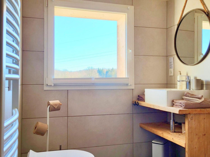 Bathroom 3, Cœurvert Nature Silence, Panorama - Ronchamp & Le Corbusier, Haute-Saône