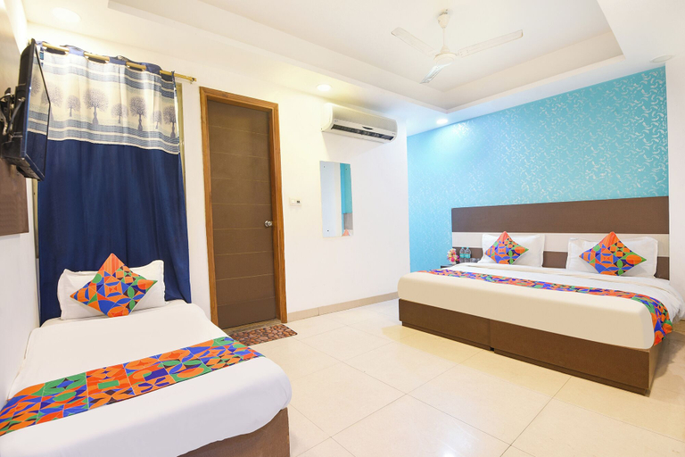 Room 5, Fabhotel Ramayan Palace, Delhi