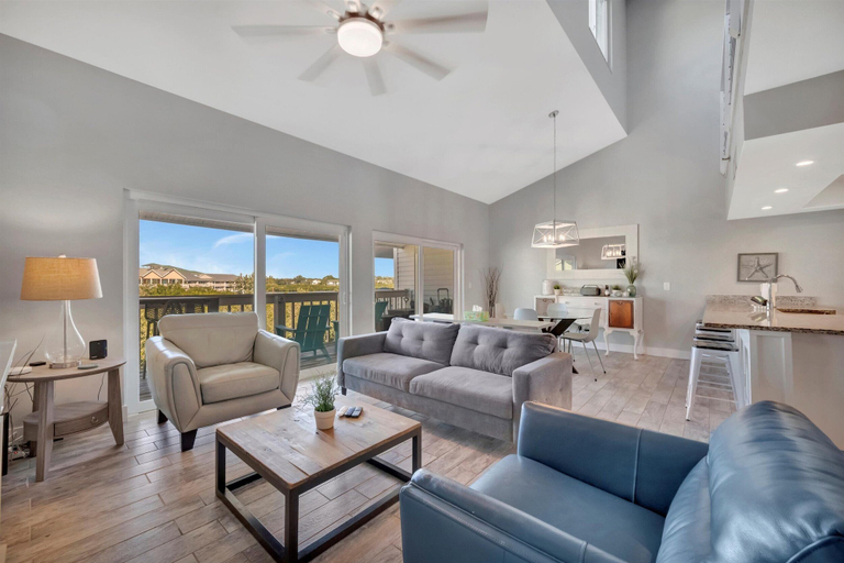 Living area 3, IRB Intercoastal, Pinellas