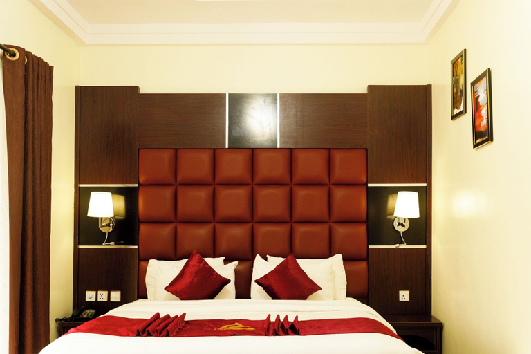 Room 5, Pinnacle Castle Hotel Asaba, Oshimili North
