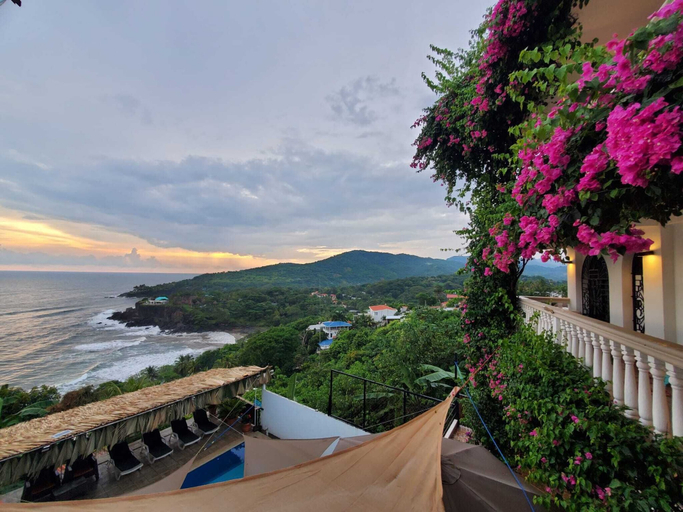 Balcony view 2, Bed & Breakfast by the sea, Tamanique