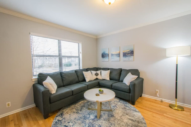 Room 4, Walkable 2BR Condo Near Greenway Mission, Buncombe