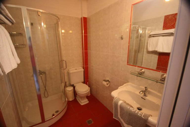 Bathroom 4, Hotel Rigakis, Central Macedonia