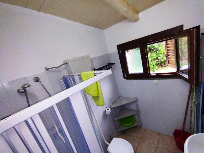Bathroom, Camera Serraona, Sassari