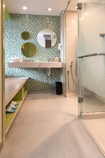 Bathroom 5, ION Bali Benoa, Badung