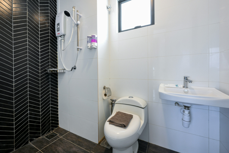 Bathroom 5, The Horizon by Mana Mana, Kinta