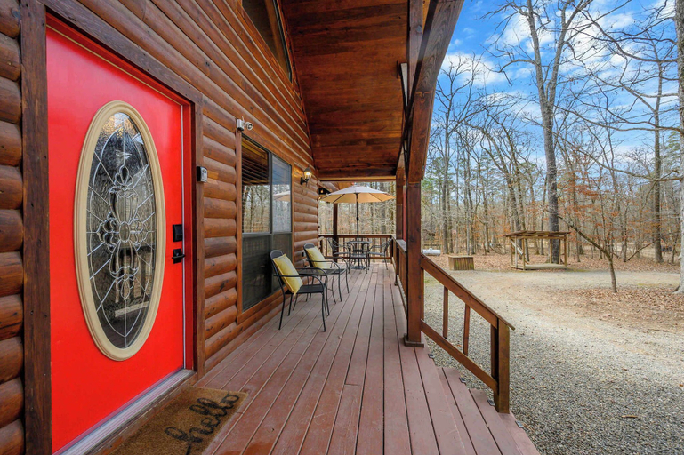 Exterior 3, Kodiak Bear-hot Tub-playground-location!, McCurtain