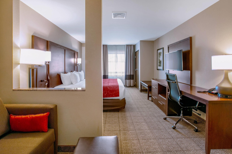 Bedroom 2, Comfort Suites Fishkill near Interstate 84, Dutchess