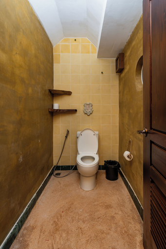 Bathroom 3, Kampung Kamboja, Siem Reap