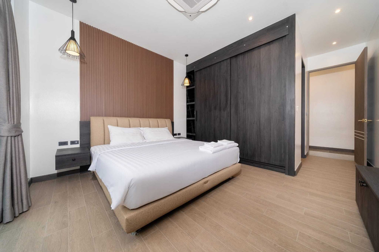 Room 5, Baan Don 3 BR Pool Villa near Layan, Phuket Island