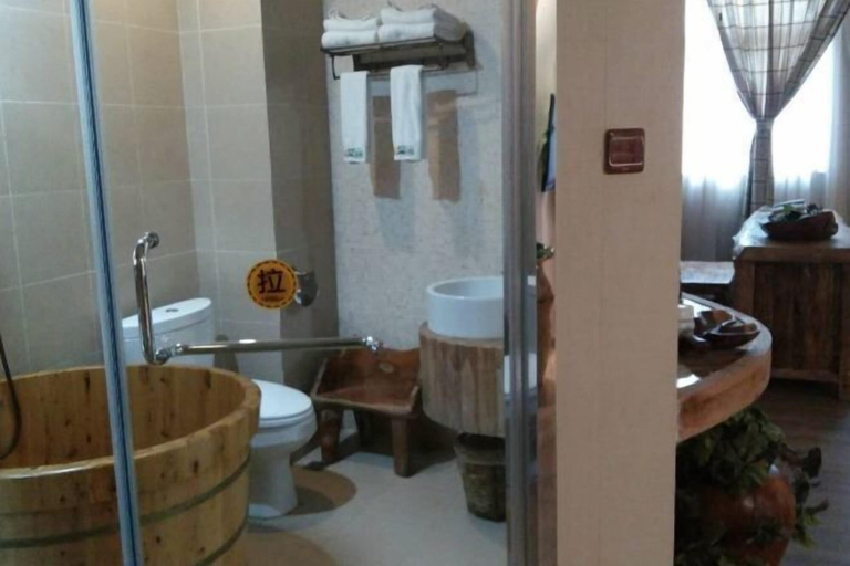 Bathroom 3, Senlin Renjia Hotel, Chongqing