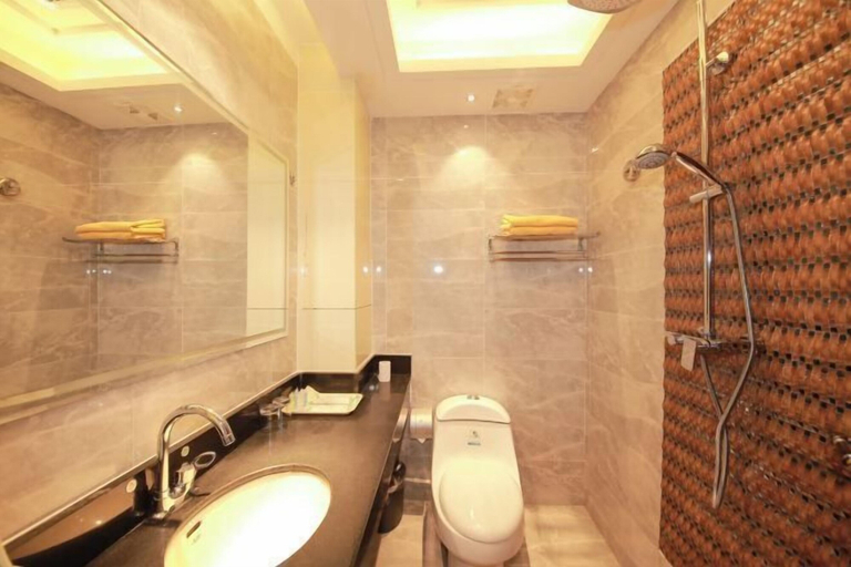 Bathroom 4, Dong Fang Hotel, Jiayuguan