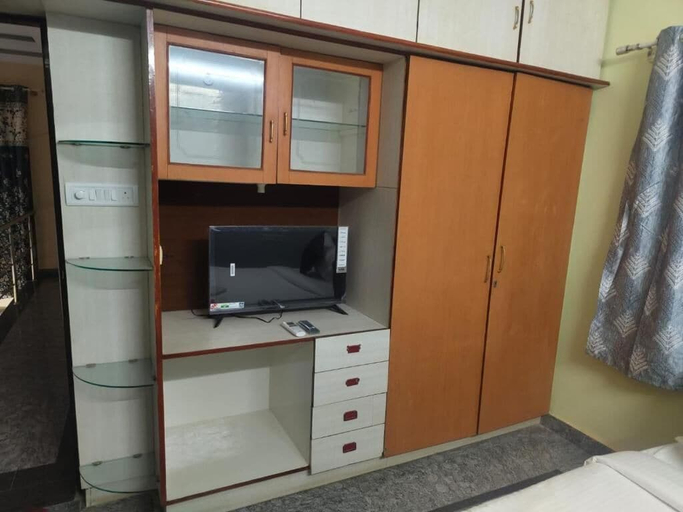 Room 4, Bhattarahalli Guest house, Bangalore