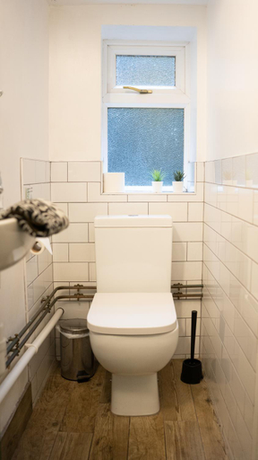 Bathroom 3, Igloo Hybrid, Nottingham