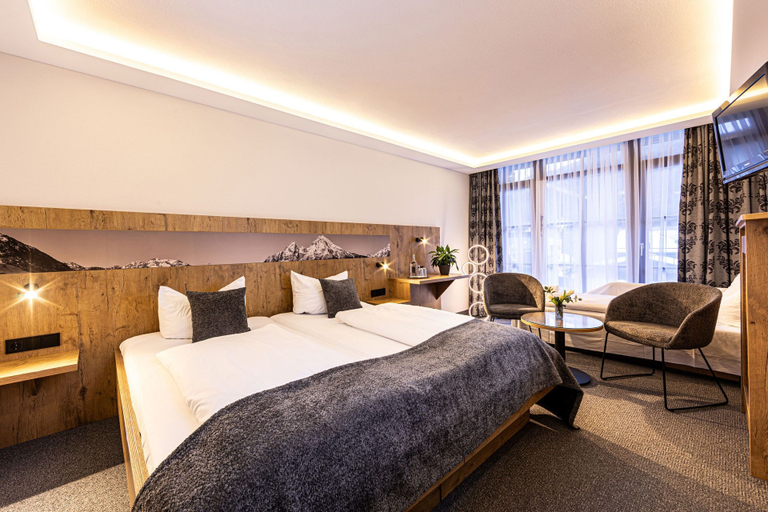 Bedroom 4, Hotel Alpina Ros Demming, Berchtesgadener Land