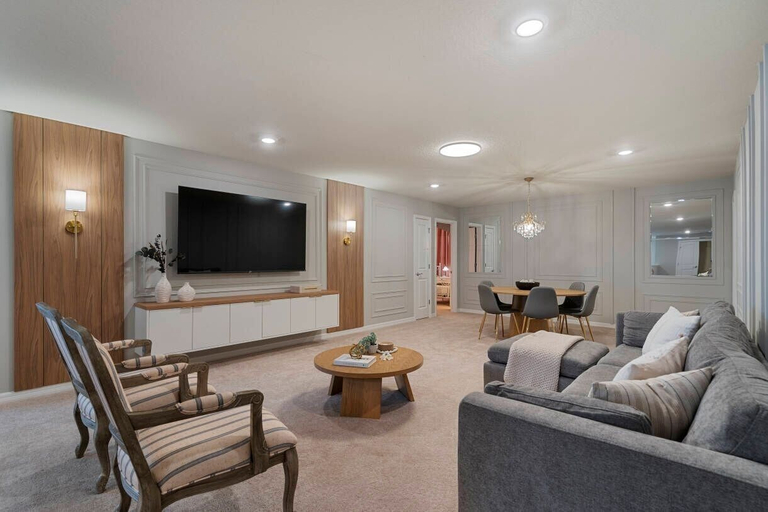 Living area 5, 8BR Villa w/ Pool & Game Room Windsor Cay, Lake