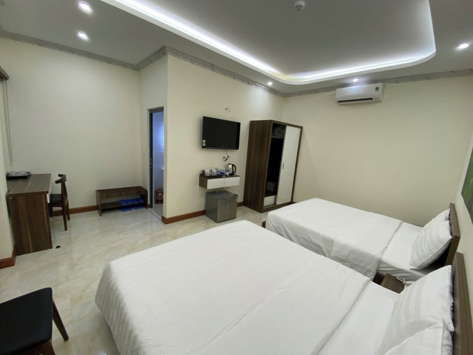 Room 3, SEN HIDDEN HOTEL, District 12