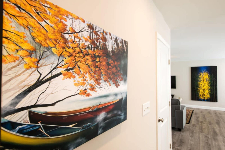 Room 3, Art-inspired Retreat Free Daily Perks, Buncombe