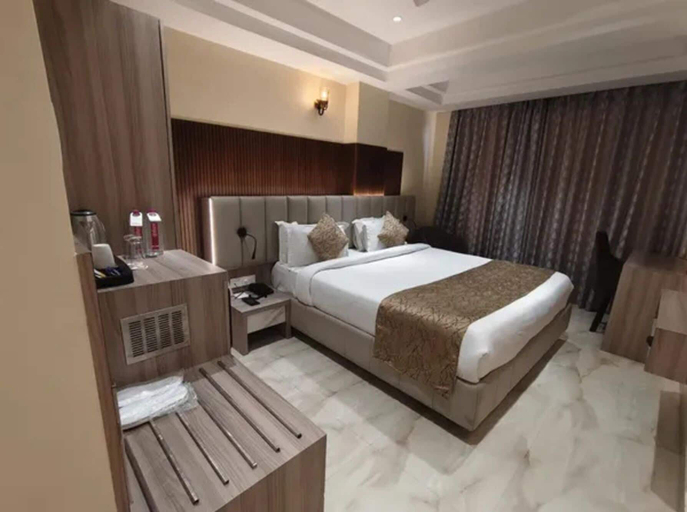 Room 3, Fabhotel Vishwam Residency, Varanasi